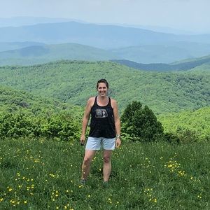 Meet your Posher, Becca